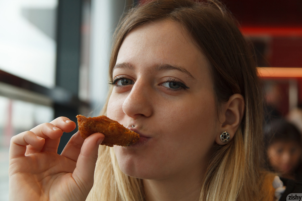 full_042_1450550956206722