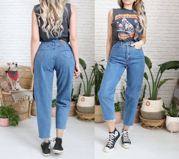 High-Waisted Jeans