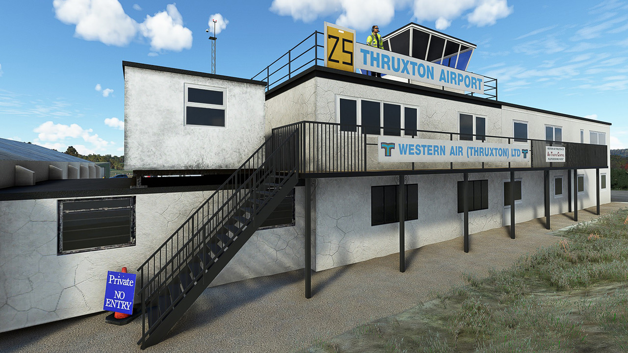 Thruxton-Aerodrome-EGHO-17.jpg