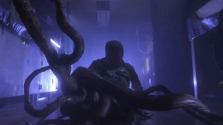 COLUMBO-MONSTER-PHANTOMS-1-A-FOTOR.jpg