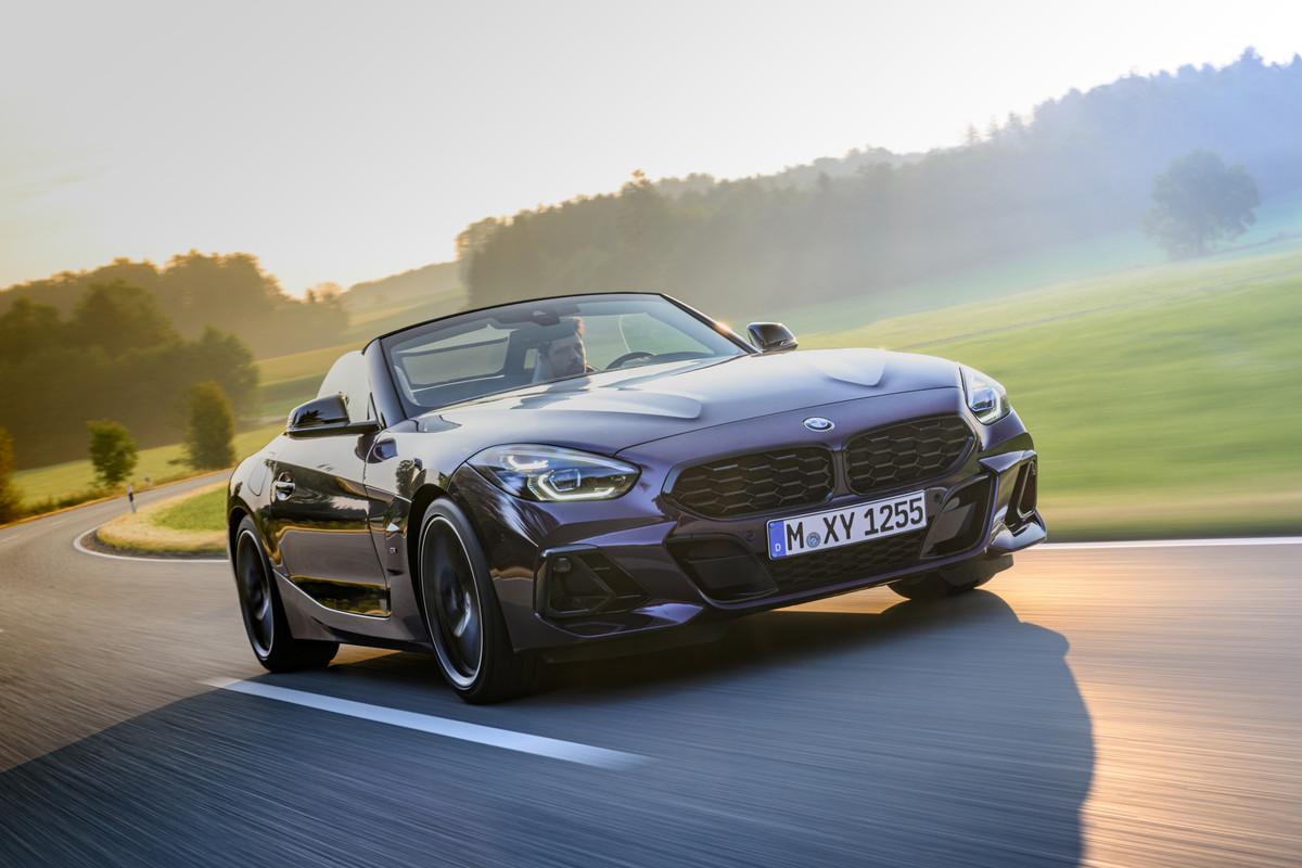 P90479444_highRes_bmw-z4-m40i-09-2022