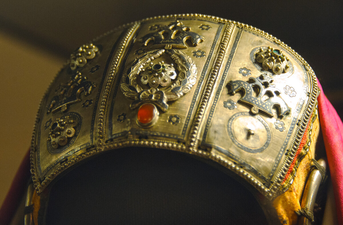 scale-1200-1.jpg