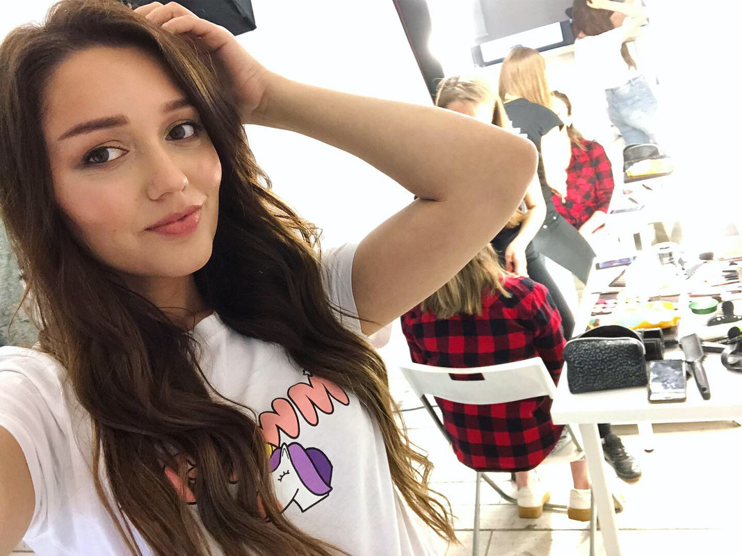 CB1CFB76-87C7-4D00-94AB-B9F45C1A9926