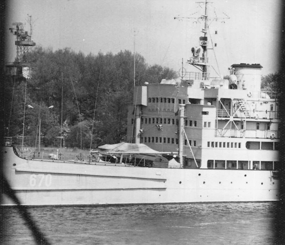 Плавучая база КУШКА (бывший германский прорыватель минных заграждений Sp-24 Waldraut Horn) -2