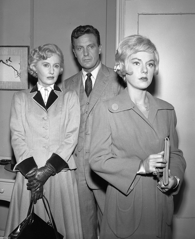 barbara_stanwyck_f23