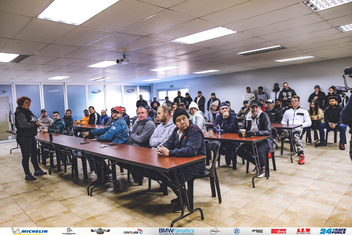 BMWFanatics RD19 Divio (40)