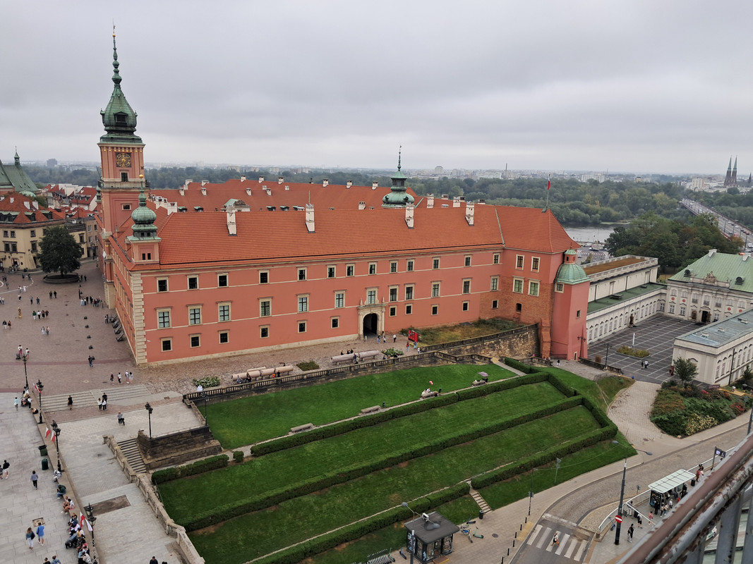 Varsovia 2024 la ciudad Fénix que resurgió de sus cenizas. - Blogs of Poland - Dia 1-Palacio Real, centro histórico y Free tour. (26)
