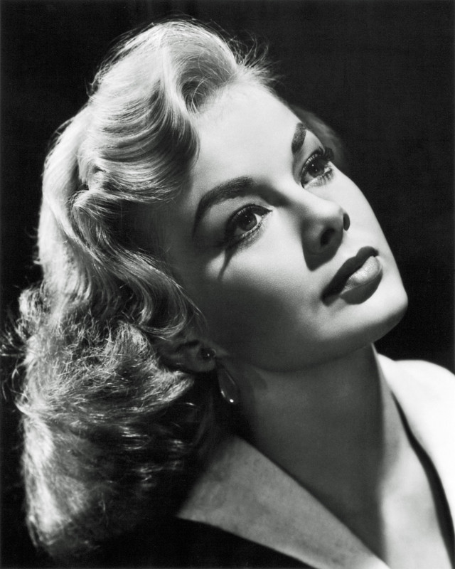 leslie_parrish_a01