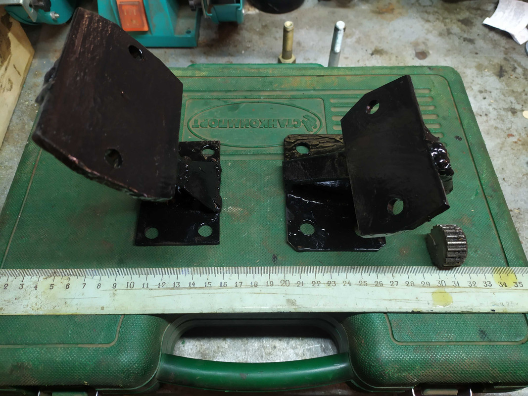 1 лапы мотора