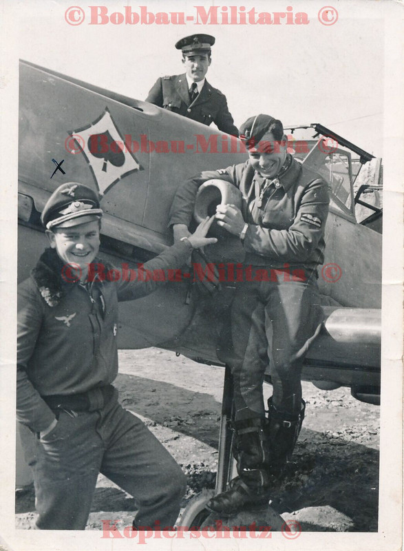 V576 Foto Italien Comiso Jagdgeschwader 53 Messerschmitt Me Bf 109 Olt. Götz
