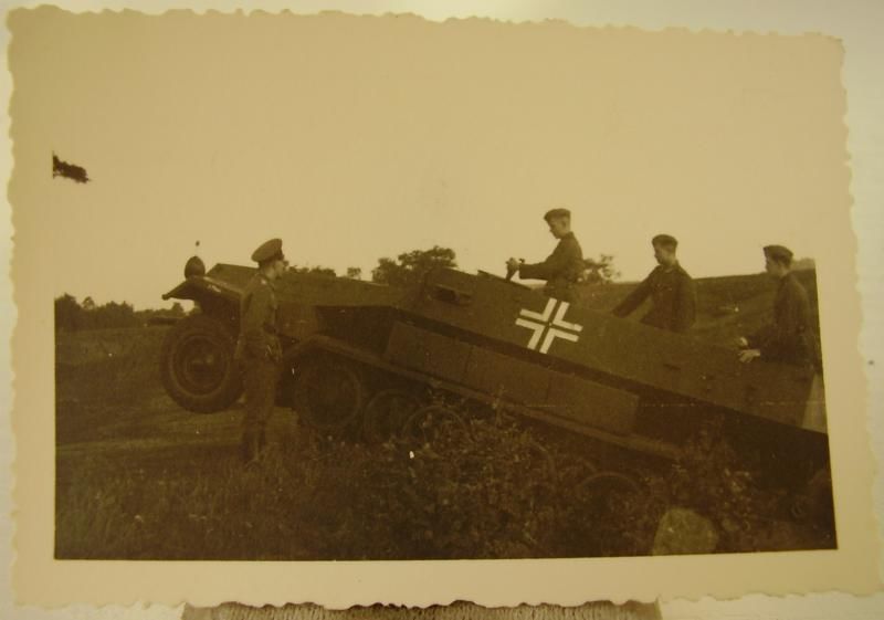 Foto WH Schützenpanzerwagen Sd.Kfz.251 2 WK