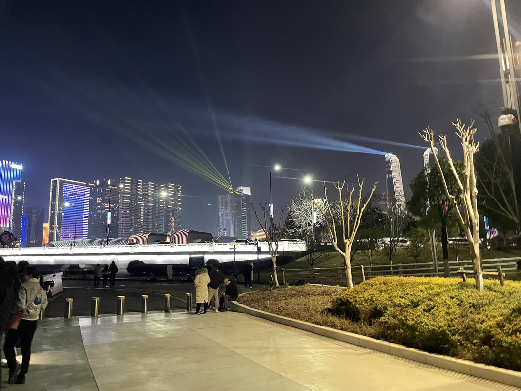 4B8BDFDA-CFEE-40EF-86B1-6F799C434F69