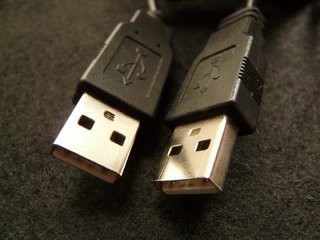 Evolução dos cabos USB desde o USB 1.0 até o USB-C