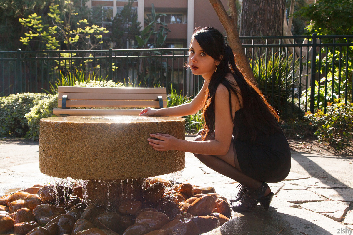 full_012_1037111113355937