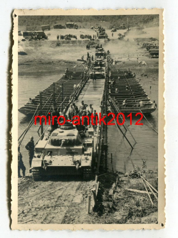Panzerregiment 25, Panzer überqueren eine Ponton