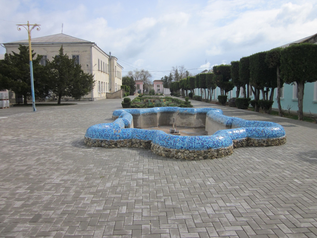 Искра_Евпатория_апр.17_территория_3