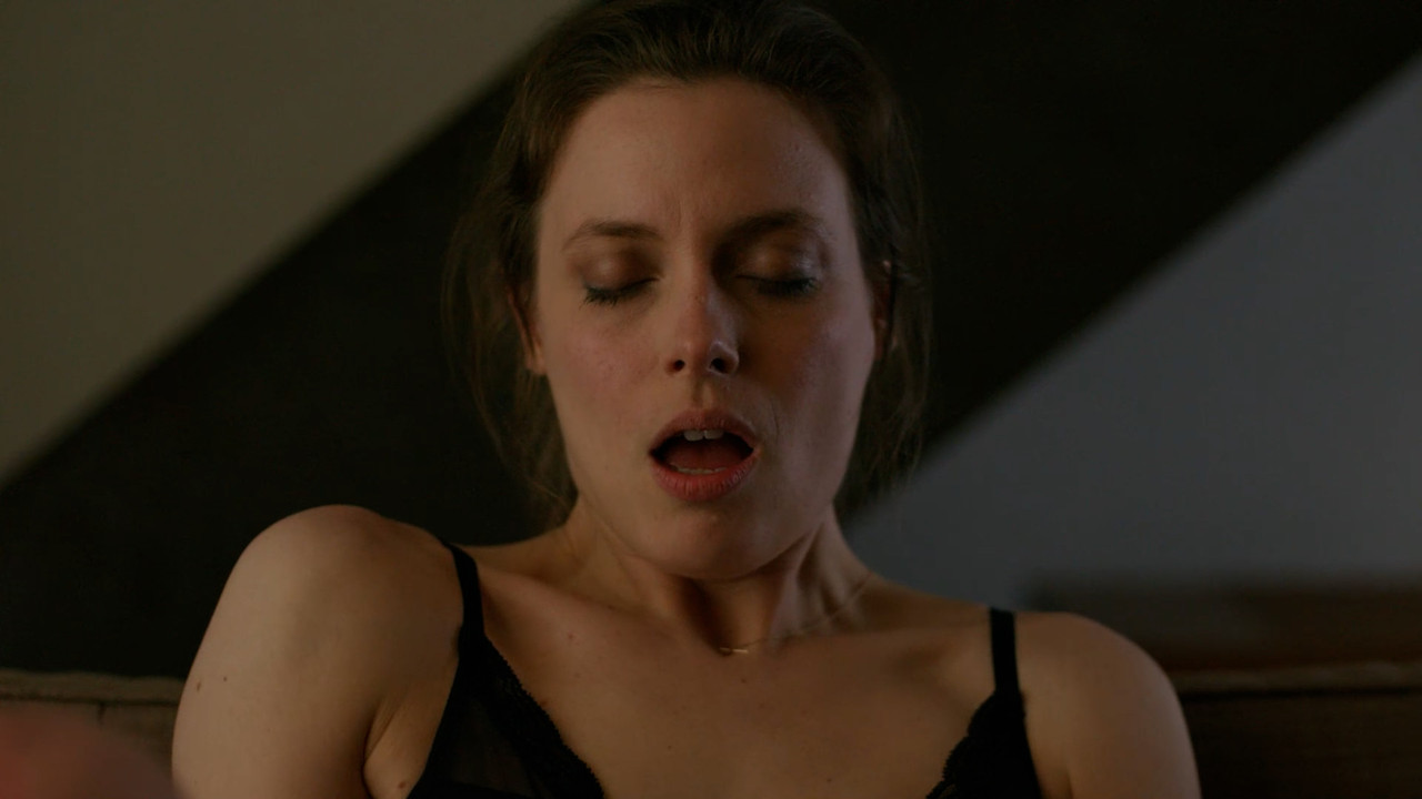 Love.S02_compilation.00_02_35_11.Still021