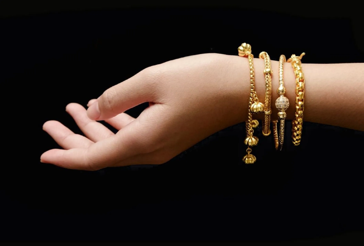 ¿Cómo ponerse una pulsera solo? Estos trucos serán tu salvación