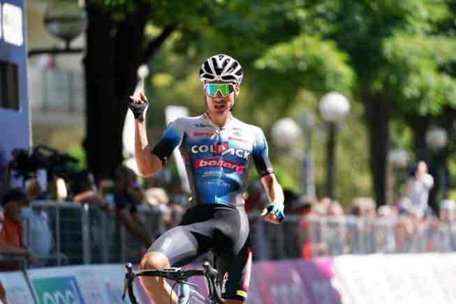 Il grande favorito per vittoria finale Juan Ayuso si impone nella tappa di Imola (© Giro dItalia Under 23)
