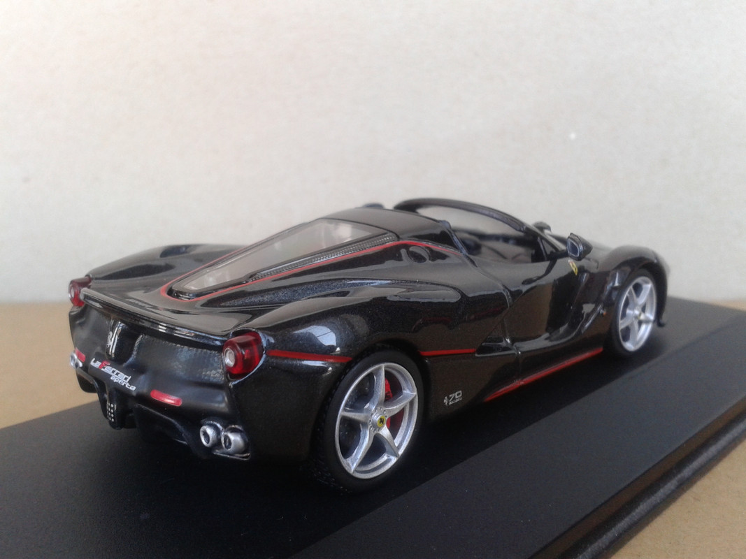 2016 Ferrari La Ferrari Aperta (Leo Models – nº1 Supercars SALVAT) (4)