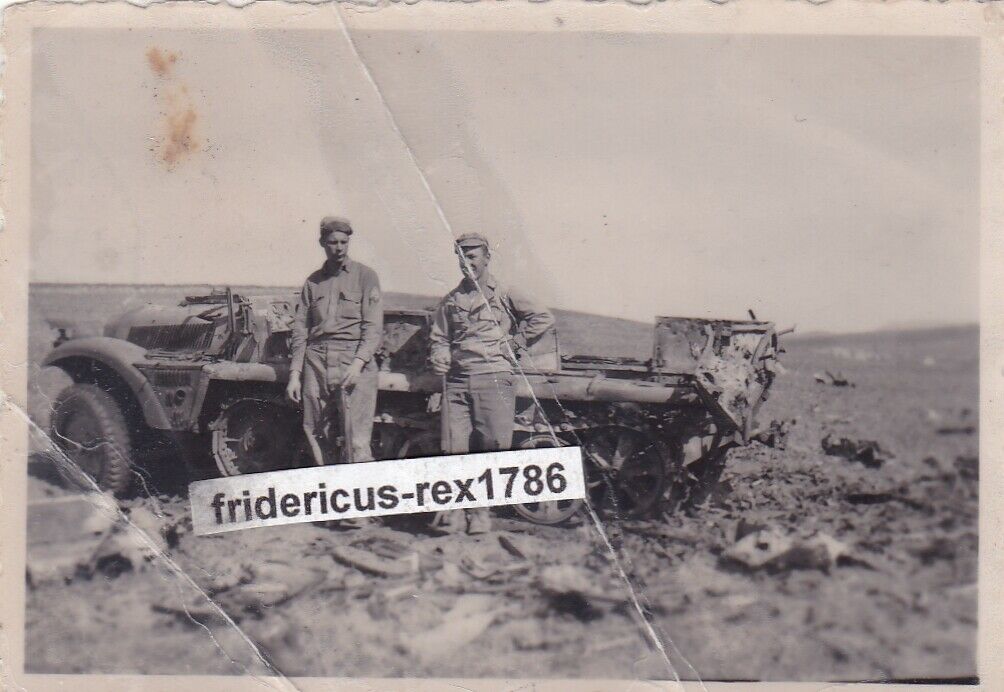 Foto Afrika DAK Südfront Sd Kfz zerschossen Engländer Amerikaner