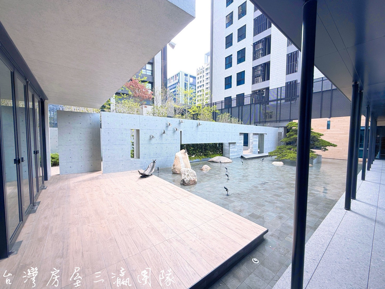 LINE ALBUM 一彎綠 12B3) 260328 4