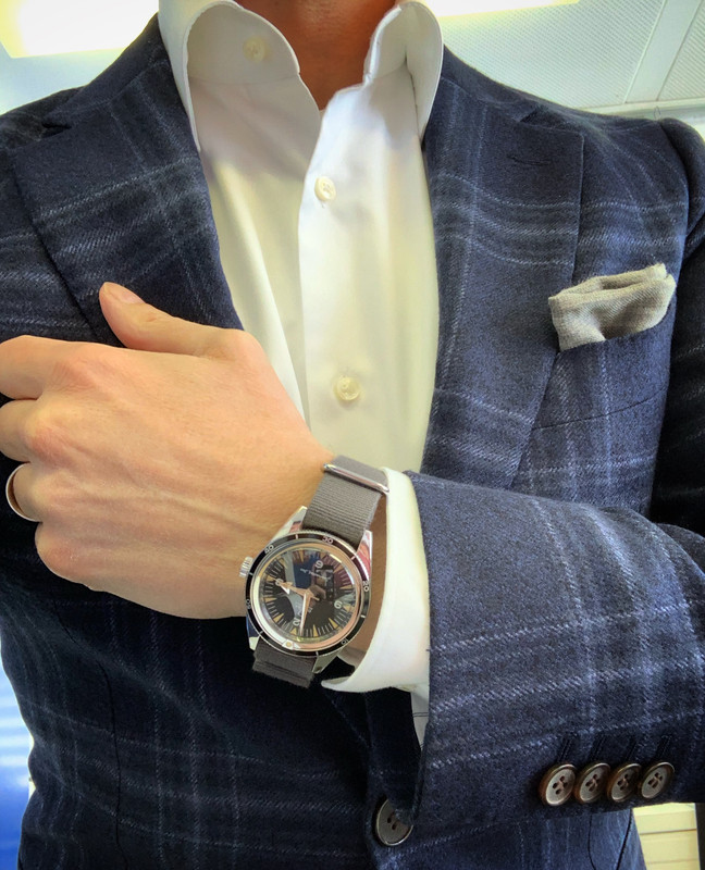 126D0559-5642-4DBA-A5C3-3A6012218D1C