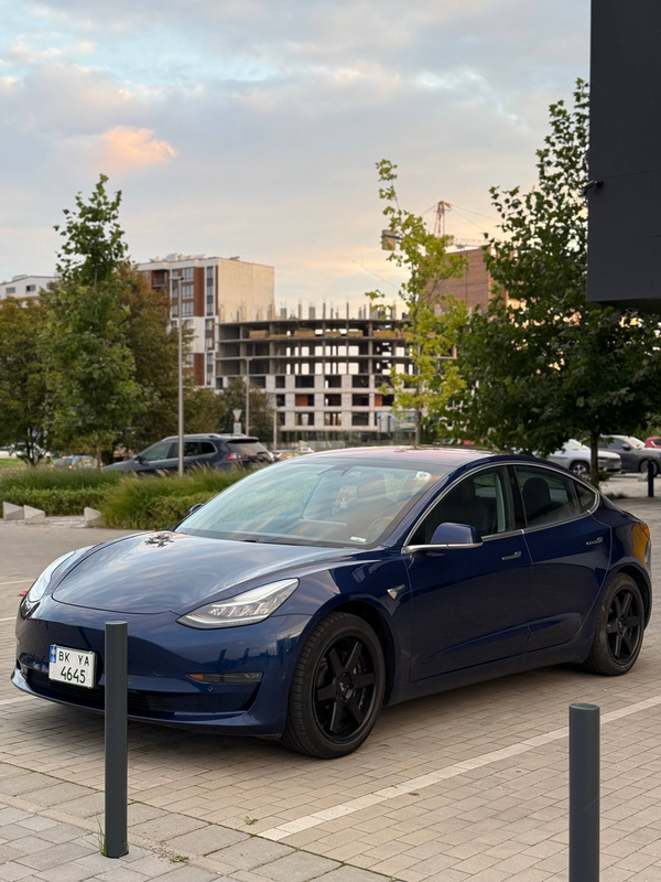 Tesla Model 3 — фото 3