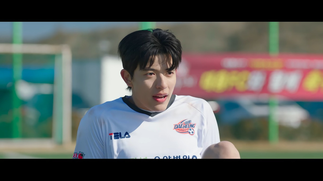 VS Netflix No Tailto Tell E8The Hobby Called Love 37 42