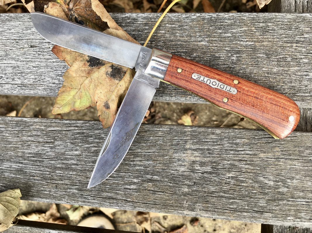 8F176240-FC8E-4A96-827C-7184E1893E7F