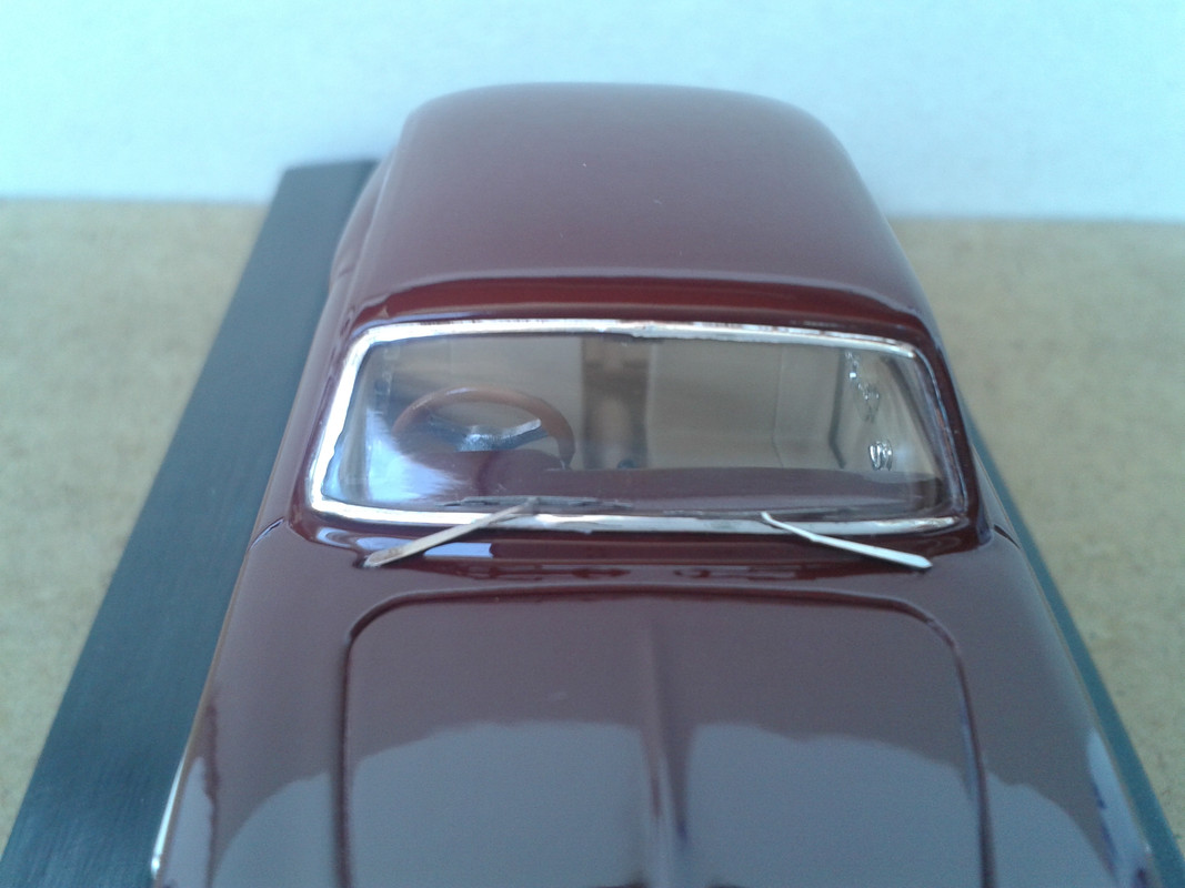 1951 Ferrari 212 Inter Vignale Berlinetta (Hot Wheels Elite) (16)