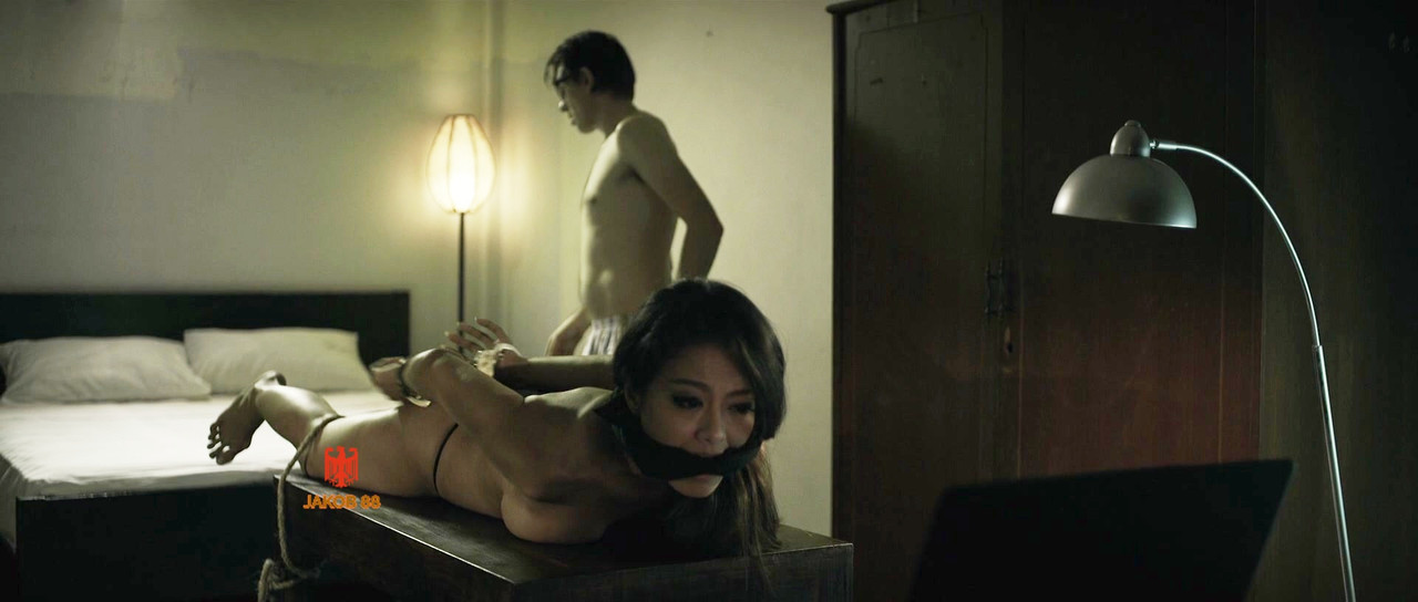 Champagne Nuttanun 5 - Who's Watching Oliver 2017