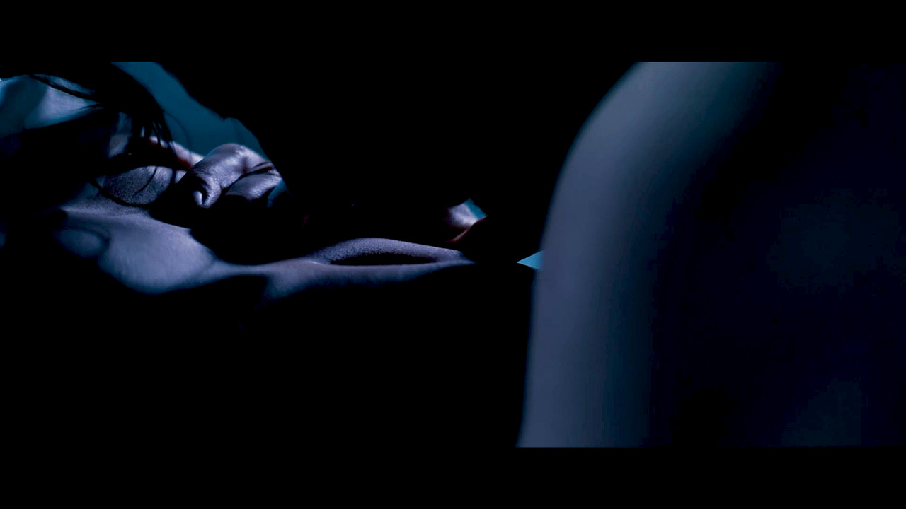 Raima Sen Hot Navel From Mirch 2010 4k.mp4_snapshot_00.32_[2020.11.30_20.59.18]