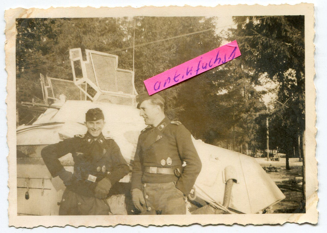 weißer Schützen-Panzer vom Pz.Rgt.3 mit 2 Front-