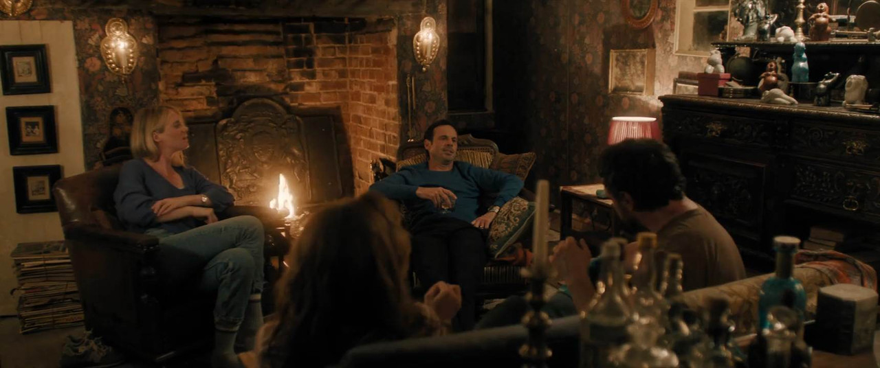 Speak No Evil 2024 WebRip [Hindi + English] 480p, 720p ESub Screenshot