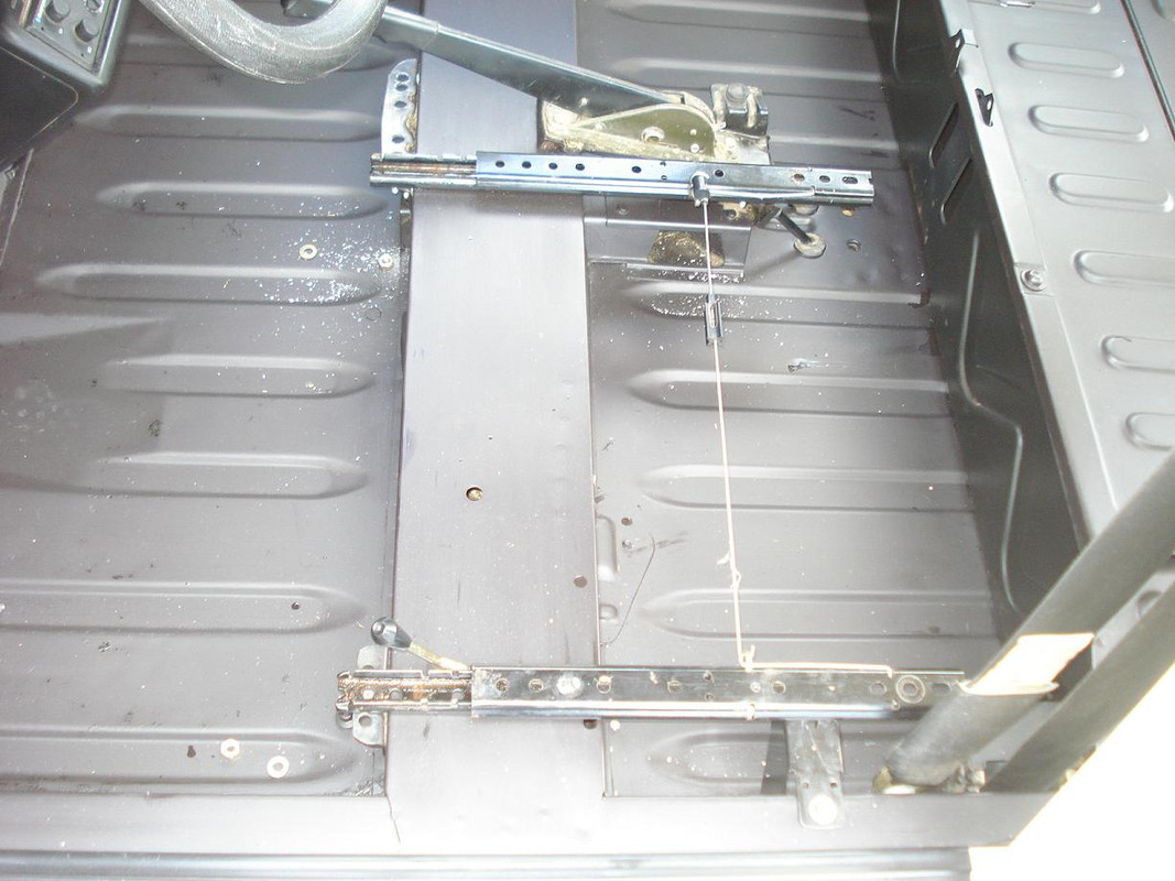 040 Glissières Renault 4