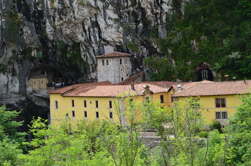 BASÍLICA DE COVADONGA-16-5-2013-ASTURIAS - Paseando por España-1991/2016 (50)