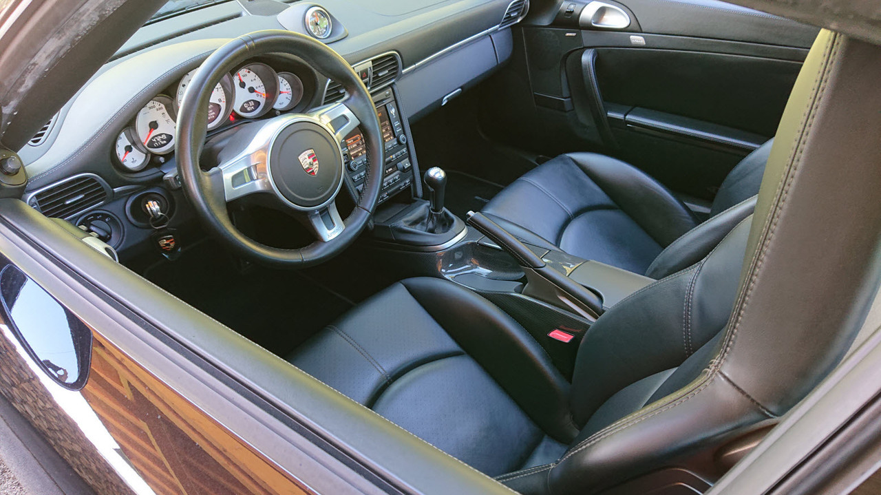 DCCE5604-2E47-4573-B744-0FCA3EF3534A