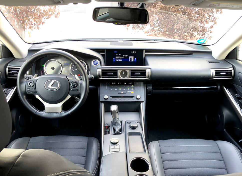 Lexus13