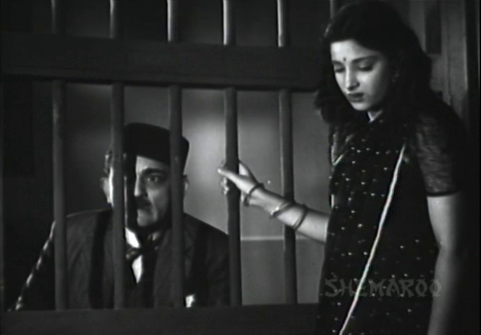 Taqdeer-1943-DVDRip-Hindi-480p-AVC-AAC-2-0-ESub-mkv-0004