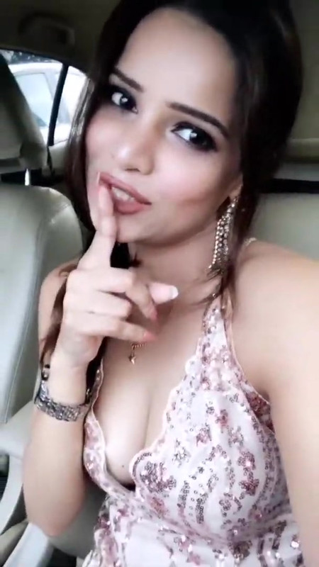 [Image: archana-seductive-look-25.jpg]