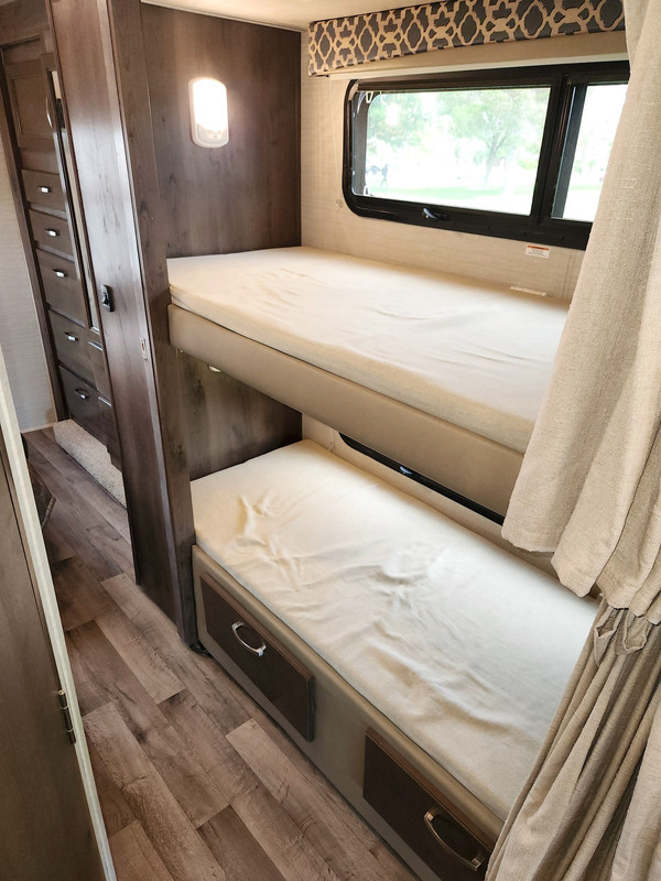 Vehicle thumbnail 21