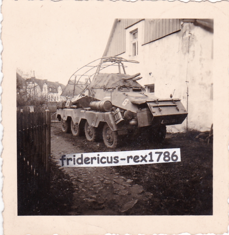 Foto Sd.Kfz. 232 Schwerer Panzerspähwagen mit Ra