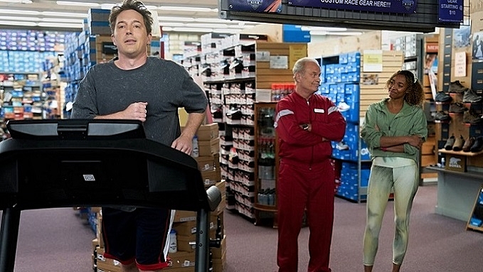 OFFICE-RACE-1-FOTOR.jpg