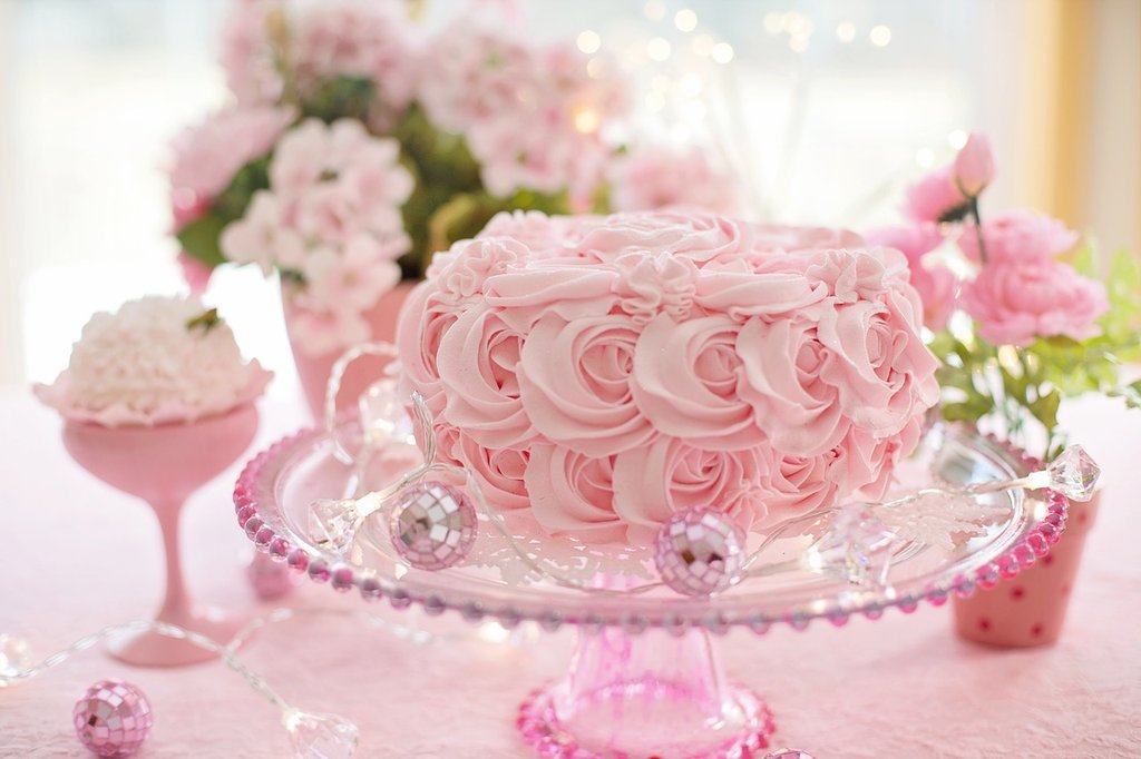 pink-cake-valentine-3925931-1280.jpg