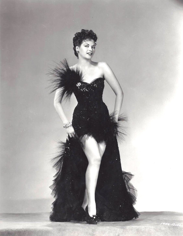 Yvonne_De_Carlo_c40