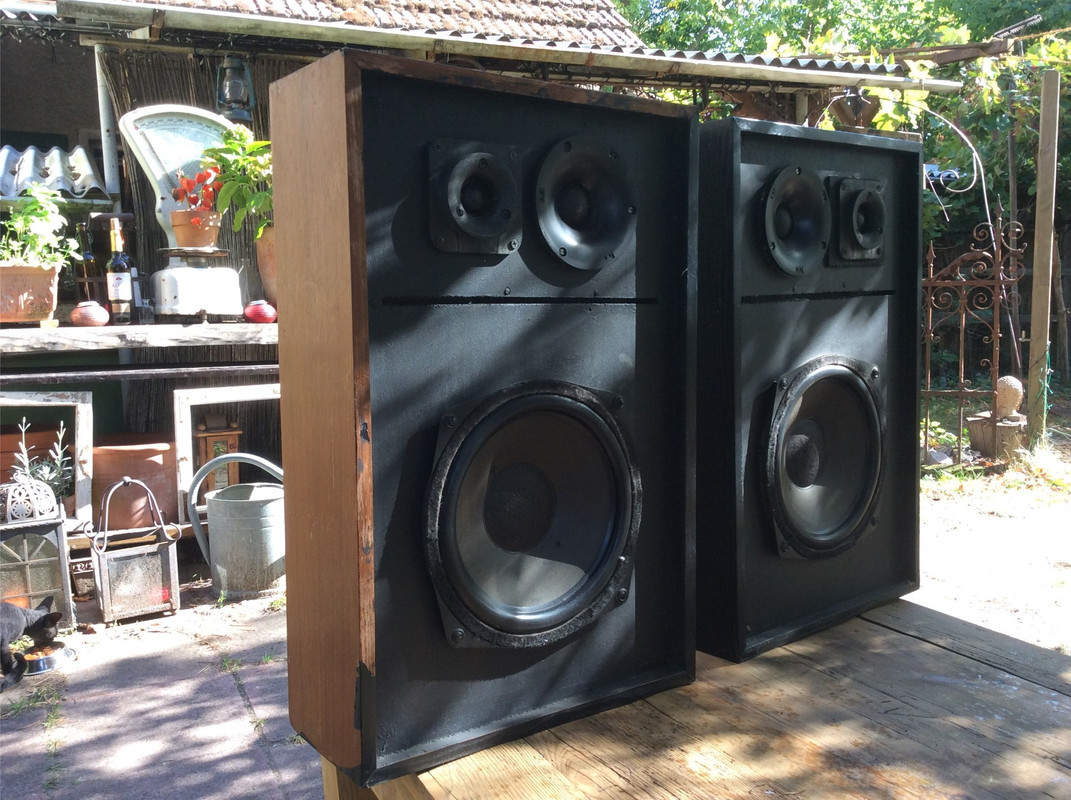 7E8CE558-0DA1-4E89-8692-881066DD9D16