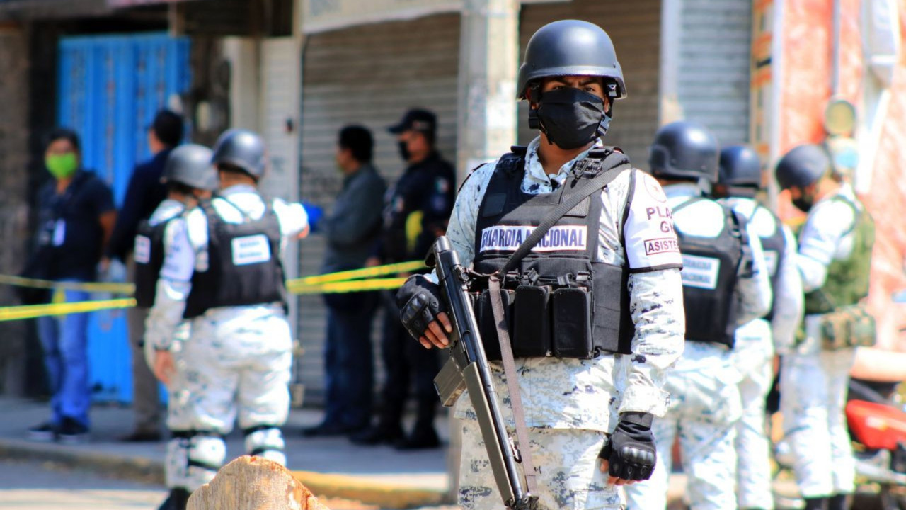 Grupo criminal toma como rehenes a 25 elementos de la Guardia Nacional