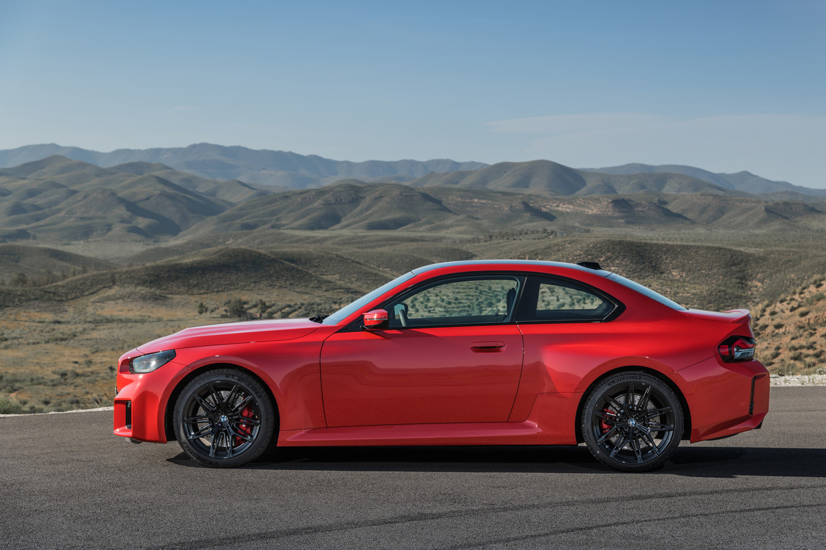 P90481938_highRes_the-all-new-bmw-m2-s