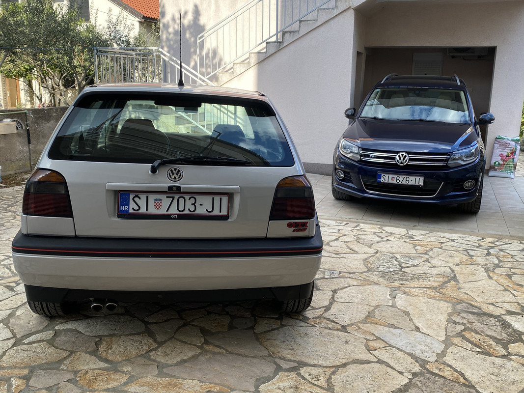 B3407CD4-3471-4D2D-997E-FA3EF64A3049